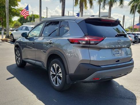 Used 2022 Nissan Rogue SV w/ SV Premium Package FWD image 6