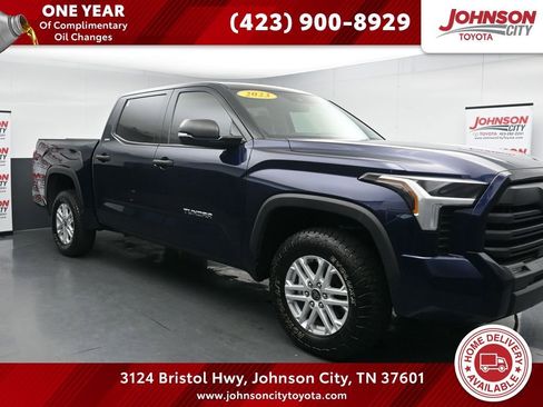 Used 2023 Toyota Tundra SR5 w/ SR5 Convenience Package AWD/4WD image 1
