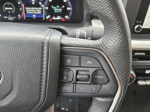 Used 2024 Toyota Tacoma TRD Off-Road AWD/4WD image 24