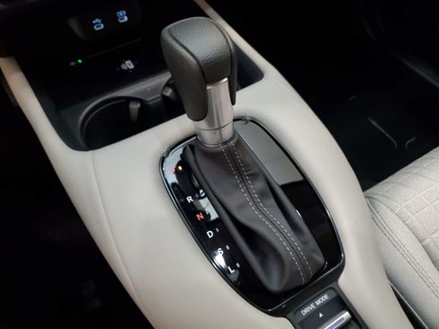 Certified 2026 Honda HR-V LX image 7