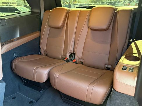 Used 2025 Mercedes-Benz GLS 450 4MATIC image 44