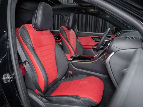 New 2025 Mercedes-Benz GLC 300 4MATIC image 14