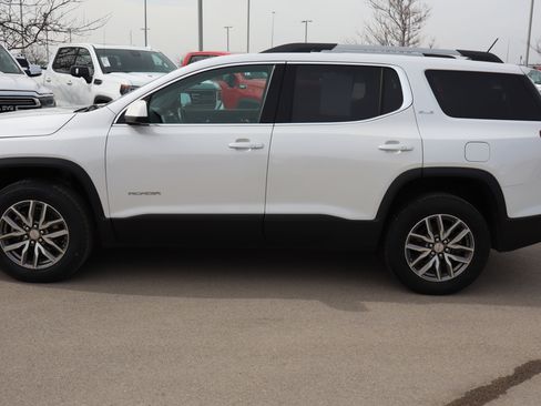 Used 2019 GMC Acadia SLE image 4