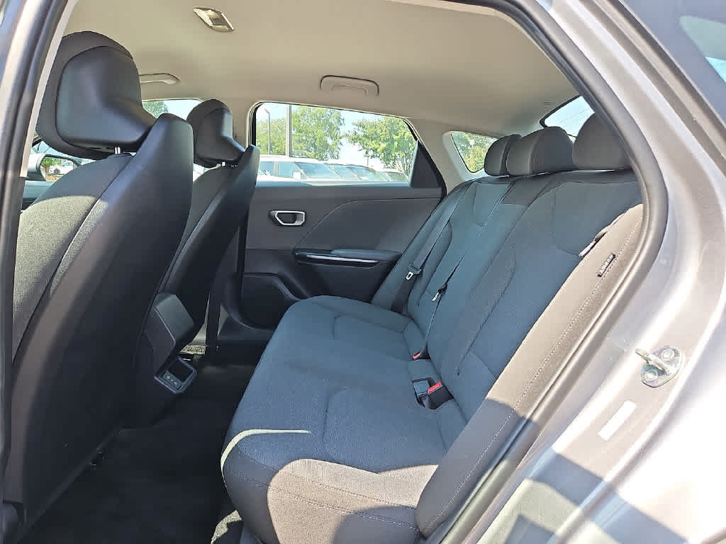 Used 2025 Kia K4 FWD image 9