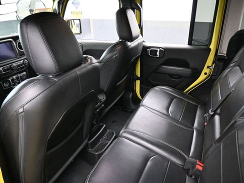 Used 2023 Jeep Wrangler Unlimited Sahara image 36