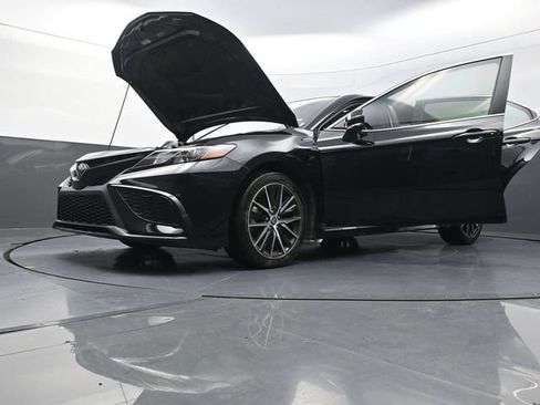 Used 2024 Toyota Camry SE FWD image 41