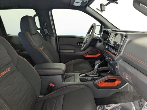 Used 2025 Nissan Frontier PRO-4X w/ Pro Convenience Package image 24