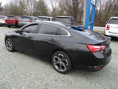 Used 2022 Chevrolet Malibu LT image 3