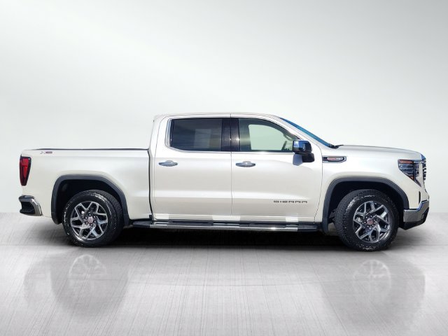 Used 2023 GMC Sierra 1500 SLT w/ SLT Premium Package AWD/4WD image 3