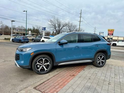 New 2026 Volkswagen Tiguan SE AWD/4WD image 3