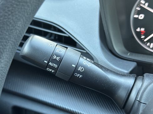 Certified 2025 Subaru Crosstrek 2.0i Premium image 16