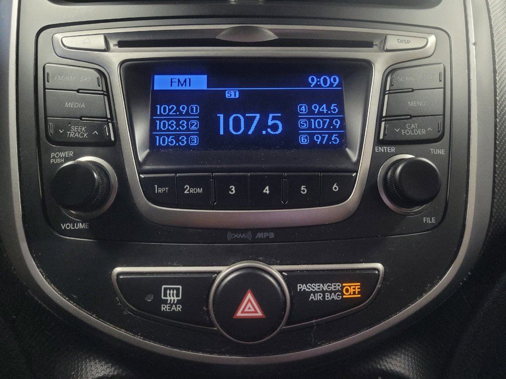 Used 2017 Hyundai Accent SE FWD image 25