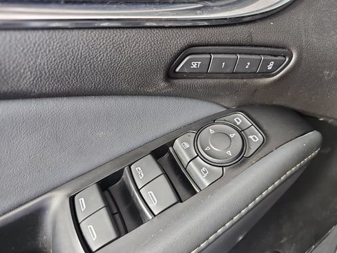 Used 2023 Buick Enclave Premium w/ Experience Buick Package FWD image 27