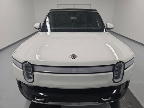 Used 2024 Rivian R1S Adventure AWD/4WD image 8