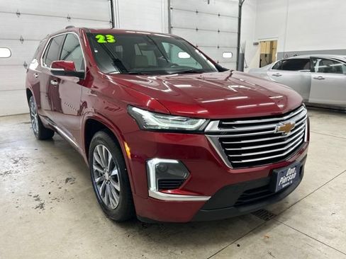 Used 2023 Chevrolet Traverse Premier AWD/4WD image 3