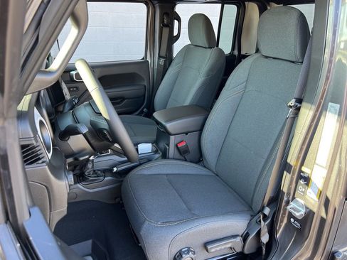 New 2026 Jeep Gladiator Sport image 20