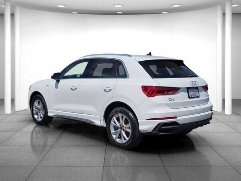 Used 2023 Audi Q3 2.0T Premium w/ Convenience Package AWD/4WD image 4