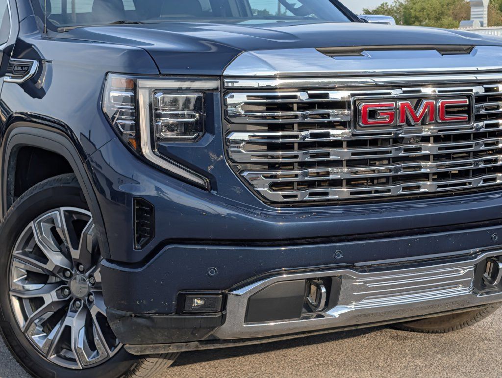 Used 2023 GMC Sierra 1500 Denali w/ Denali Reserve Package AWD/4WD image 8