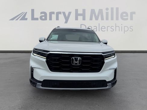 Used 2024 Honda Pilot Touring image 8