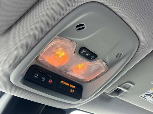 Used 2021 Chevrolet TrailBlazer LS image 33