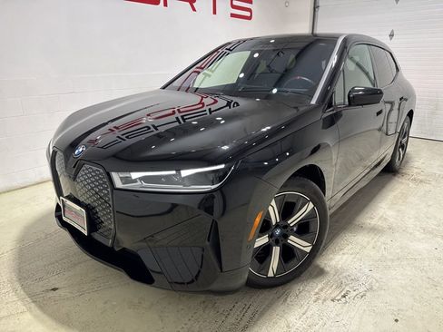 Used 2025 BMW iX M60 image 2