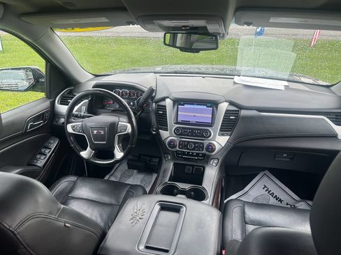 Used 2018 GMC Yukon XL SLT AWD/4WD image 26