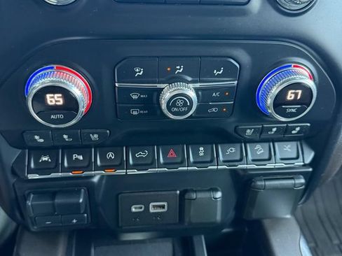 Used 2019 GMC Sierra 1500 Denali w/ Denali Ultimate Package AWD/4WD image 18