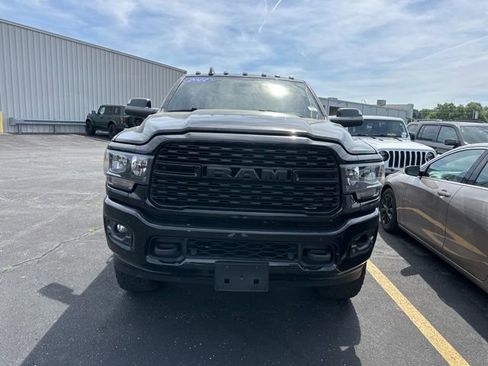Used 2022 RAM 2500 Big Horn w/ Night Edition AWD/4WD image 18