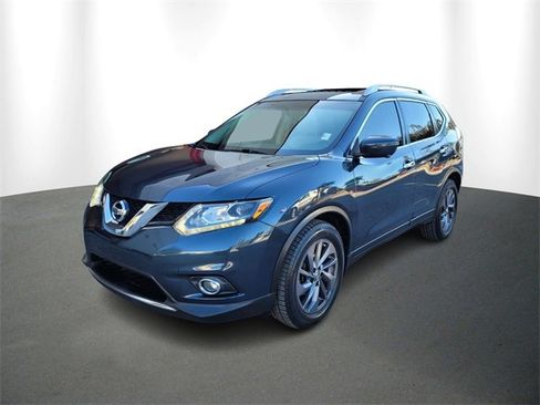 Used 2016 Nissan Rogue SL w/ SL Premium Package image 2