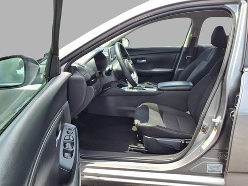 Used 2024 Nissan Sentra SV FWD image 20