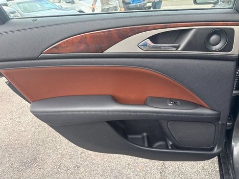 Used 2019 Lincoln MKZ Reserve AWD/4WD image 13