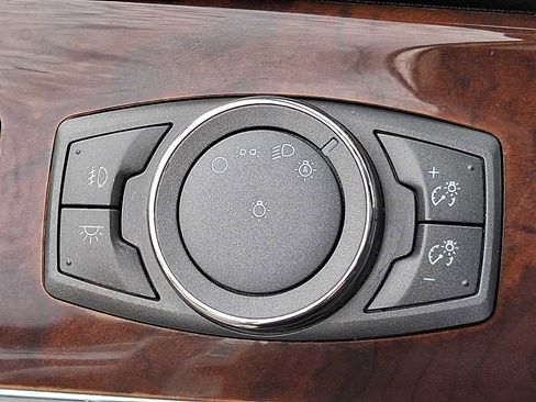 Used 2015 Lincoln MKX AWD w/ Equipment Group 102A image 22