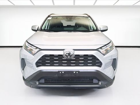 Used 2025 Toyota RAV4 LE AWD/4WD image 2