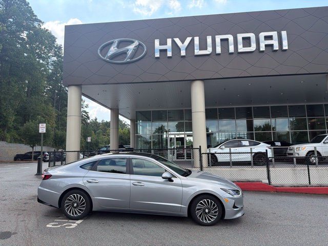 Used 2023 Hyundai Sonata Limited FWD image 1