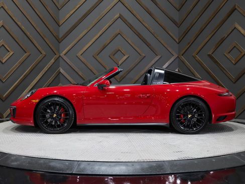Used 2019 Porsche 911 Targa 4S image 4