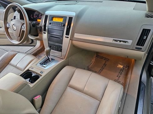 Used 2005 Cadillac STS w/ Preferred Equipment Group image 18