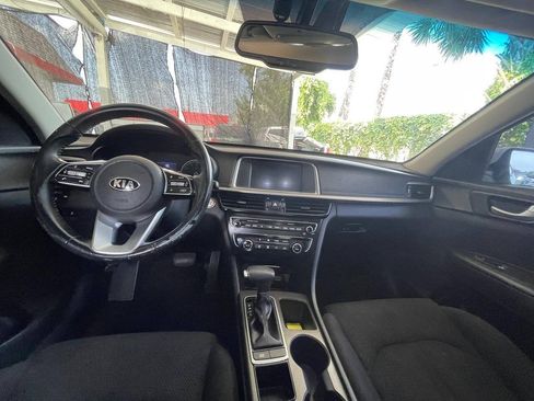 Used 2019 Kia Optima S FWD image 12