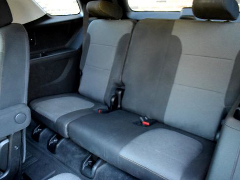 Used 2019 Chevrolet Traverse LT w/ LPO, Floor Liner Package image 18