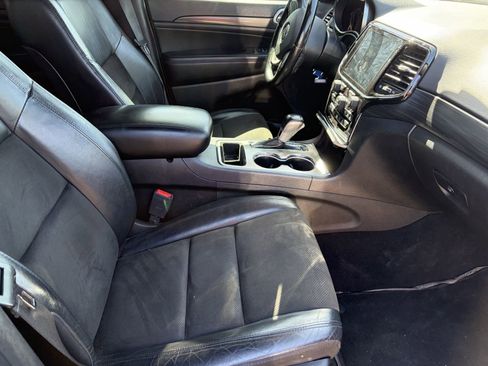Used 2020 Jeep Grand Cherokee Altitude RWD image 7