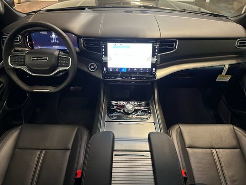 New 2026 Jeep Grand Wagoneer Limited image 12