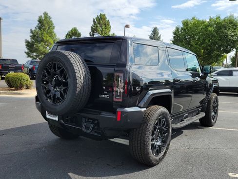 New 2026 GMC Hummer EV SUV w/ LPO, Dark Essentials Package AWD/4WD image 3