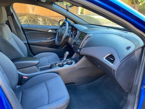Used 2019 Chevrolet Cruze LT w/ Convenience Package FWD image 51