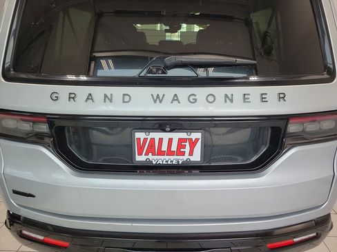 Used 2024 Jeep Grand Wagoneer L Series II w/ Quick Order Packagew 28T image 7