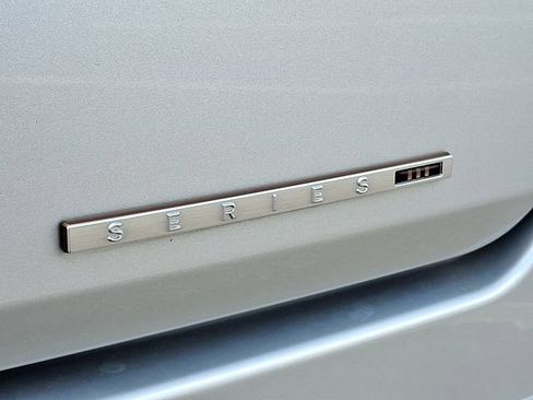 Used 2024 Jeep Grand Wagoneer Series III w/ Rear Seat Video Group 1 AWD/4WD image 29