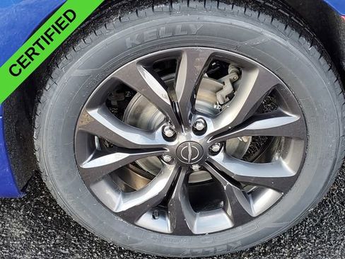 Used 2019 Chrysler Pacifica Limited w/ S Appearance Package image 33