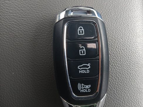 Used 2021 Hyundai Elantra SEL w/ Convenience + Premium Package FWD image 32