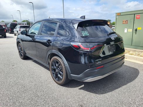Used 2023 Honda HR-V Sport image 6