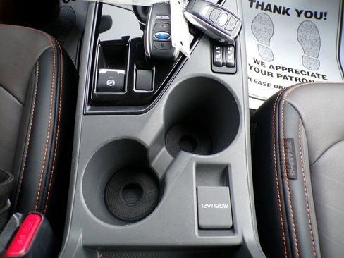 Used 2024 Subaru Crosstrek 2.5i Limited w/ Crosstrek Mirror Package image 31