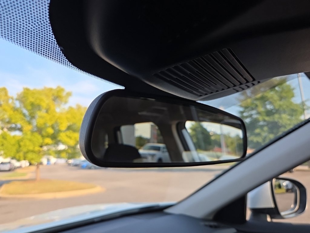Used 2025 Nissan Rogue SV FWD image 55