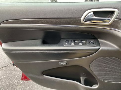 Used 2018 Jeep Grand Cherokee Limited w/ Luxury Group II image 22